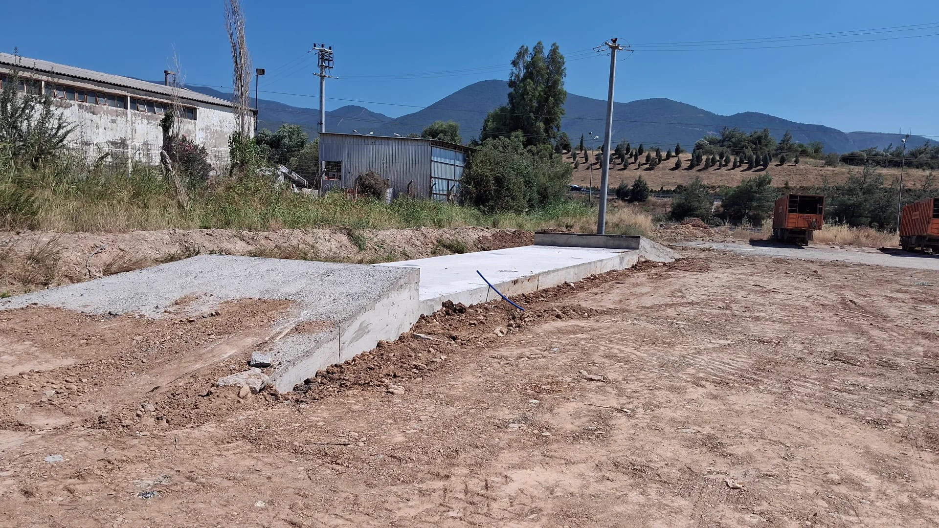 Rema İskele İzmir fabrikasında tır kantarı betonarme temel imalatı